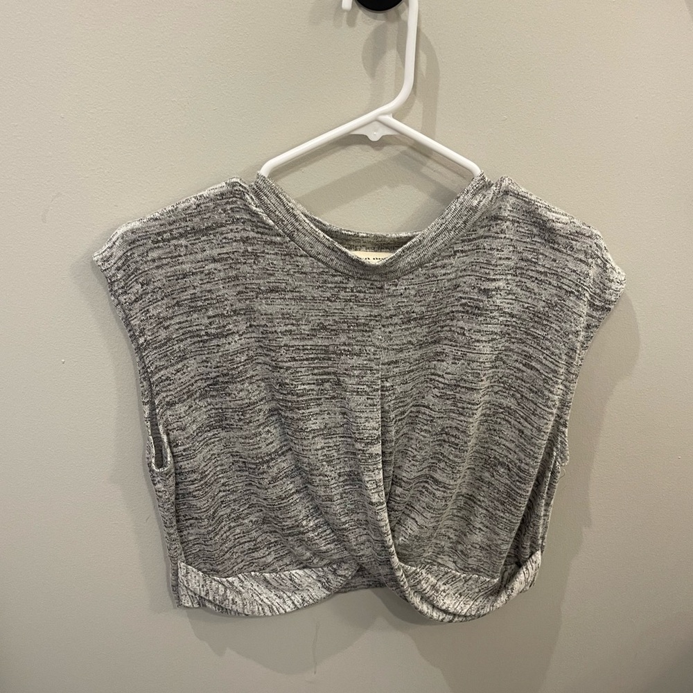 Crop grey activewear